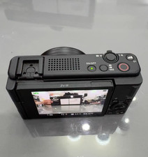 Sony ZV-1F 20.1MP Compact Vlogging Camera - Black 95%New