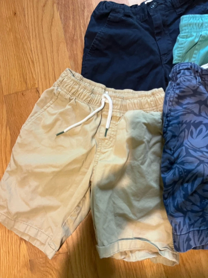 Lot Of Boys Gap, Cat And Jack, Levi’s Khaki Active Wear Shorts Sz Small 6/7 Lot - Image 2 of 4