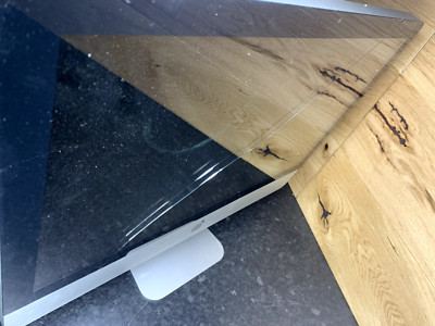 Apple iMac A1311 21,5'' Intel Core 2 Duo CPU ohne HDD - Glas gesprungen - ERSATZTEILSPENDER