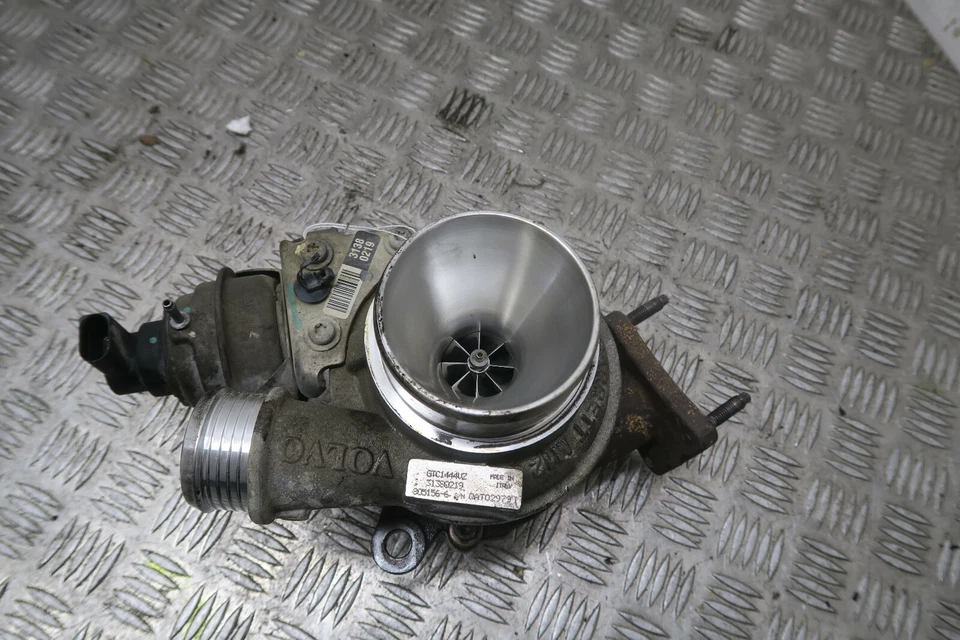 Volvo S60 MK2 2013 2,0 turbocargador diésel 31380219 Ref8101 Foto 3 de 4