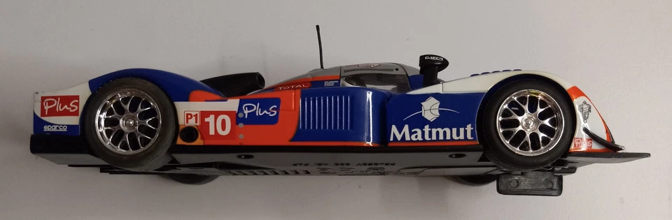 Coche Ranura Peugeot 908 HDI Fap Matmut #10 Azul Hornby 1:32 - Dañado pero Funciona Foto 3 de 4