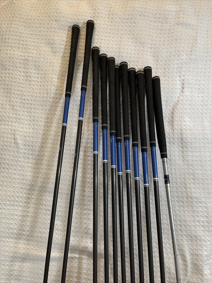 Zevo Z4 Mid Weight Low Kick Point High Launch RH 11 Golf Club Set + Bag - Image 4 of 4