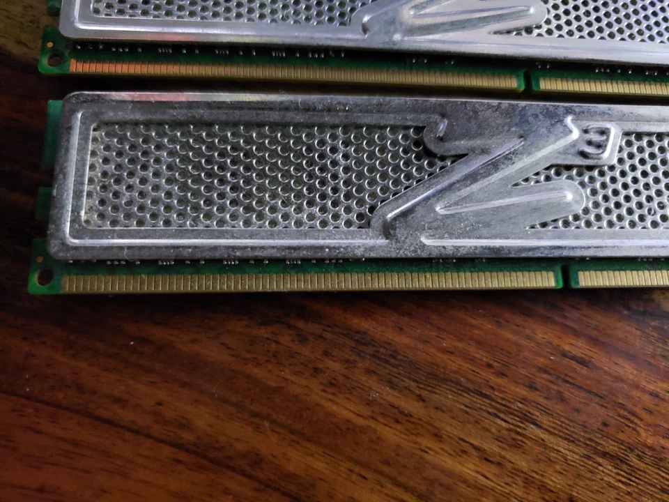 OCZ Platinum 6GB (3x2) DIMM SDRAM (OCZ3P1866C9LV6GK) PC3 15000 9-9-9 @ 1.65v - Image 3 of 4