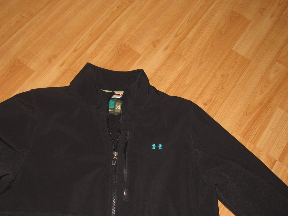 Jaqueta feminina UNDER ARMOUR XL preta macia concha e lã zíper completo cintura alternada - Imagem 2 de 4