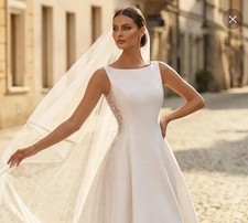 Wedding Dress Size 4 White Wedding Gown NWT