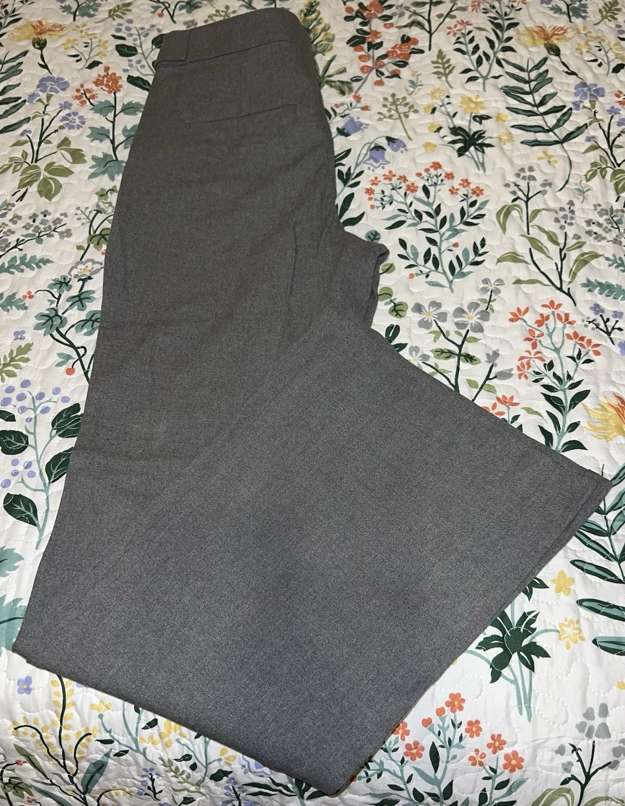 LOFT heather grey flare trouser leg dress pants Size 4 button detail