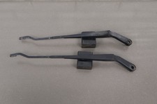 1998-2002 Isuzu Trooper Front Wiper Arm Pair 1998-2002 Isuzu Trooper Front Wiper Arm Pair