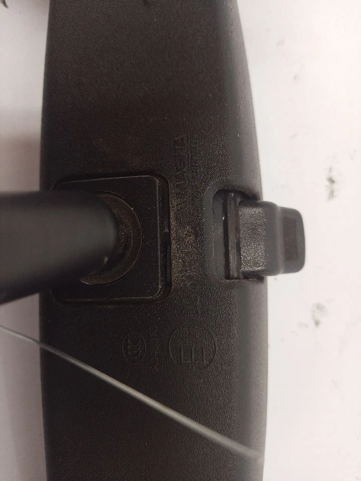 13524917 2009-2023 Chevy Silverado 1500 Interior Rear View Mirror 11430364 - Image 3 of 4