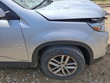 Used Front Right Fender Fits 2014 Kia Sorento R. Wfender Flare Textured Black