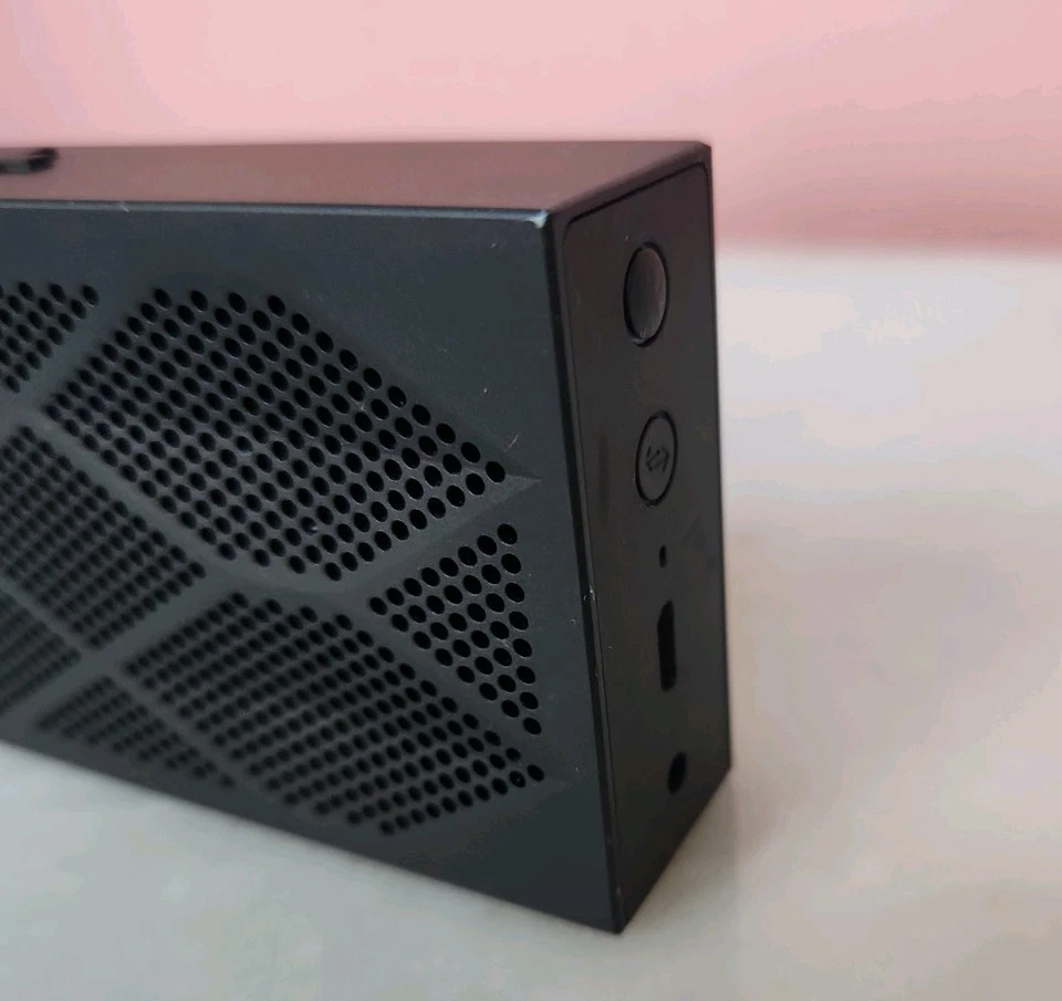 Altavoz Bluetooth Jawbone Mini Jambox J2013 - Funciona muy bien - Negro Foto 2 de 3