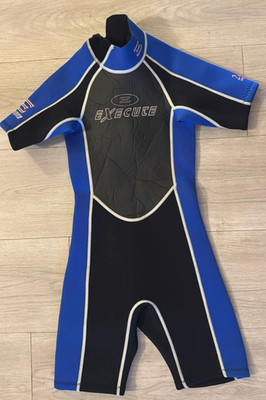 Execute Woman's Size XS Black Blue Shorty 80% Neoprene 20% Nylon Wetsuit