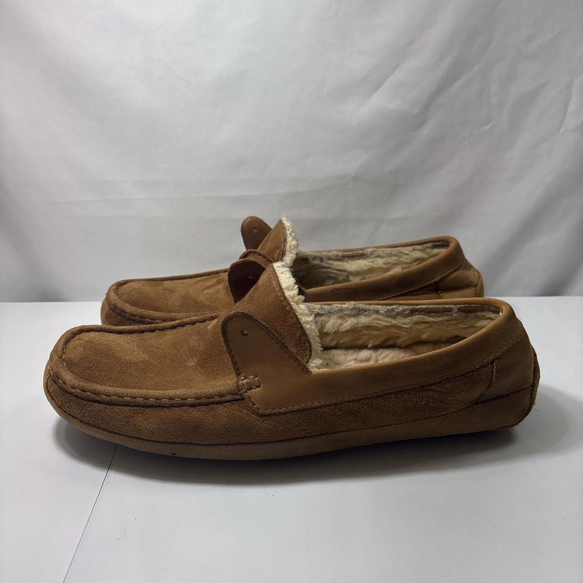 UGG Chestnut Suede Shearling-Lined Men’s Slippers UGG Classic Men main image 2