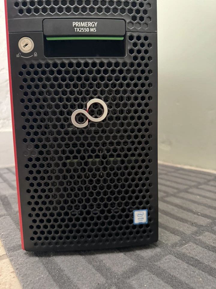 Fujitsu Primergy TX2550 M5 SERVEUR 6 HDD - 64go RAM DDR4 - Intel Xeon E3-1200V3 - Photo 4/4