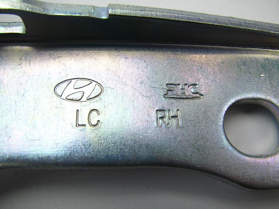 Genuine OEM For 2001-2005 Hyundai Accent RIGHT Hood Hinge 7912025001 Passengers - Image 3 of 4