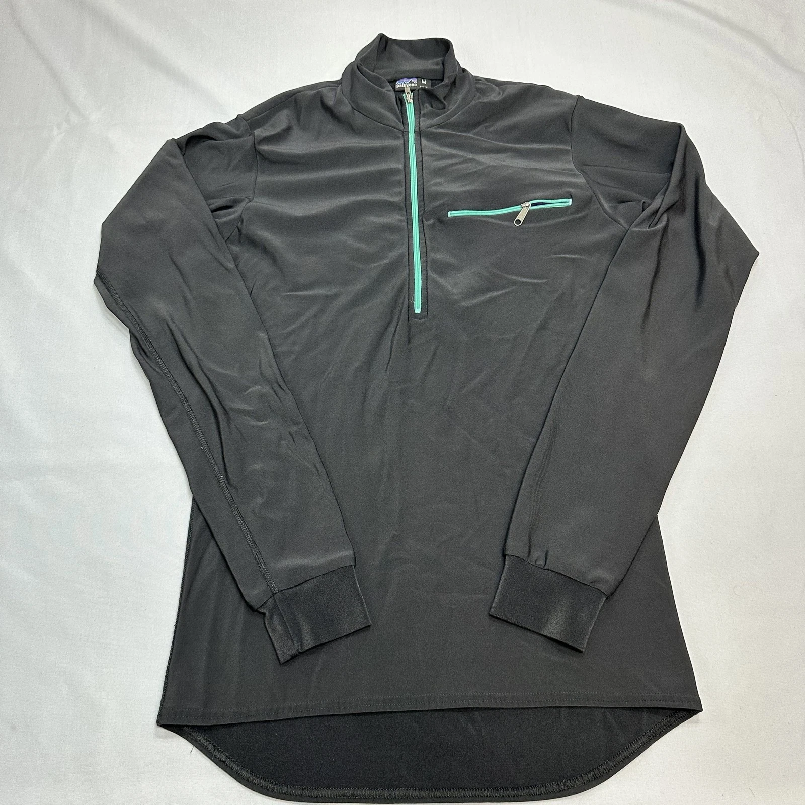 Patagonia Pullover Women Medium Black 1/4 Zip Running Hiking Base Layer USA