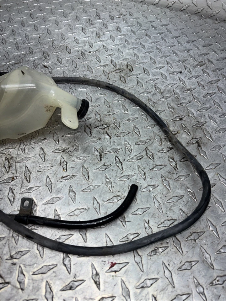 Suzuki Boulevard C50 2006 tanque de sobreflujo refrigerante Foto 3 de 4