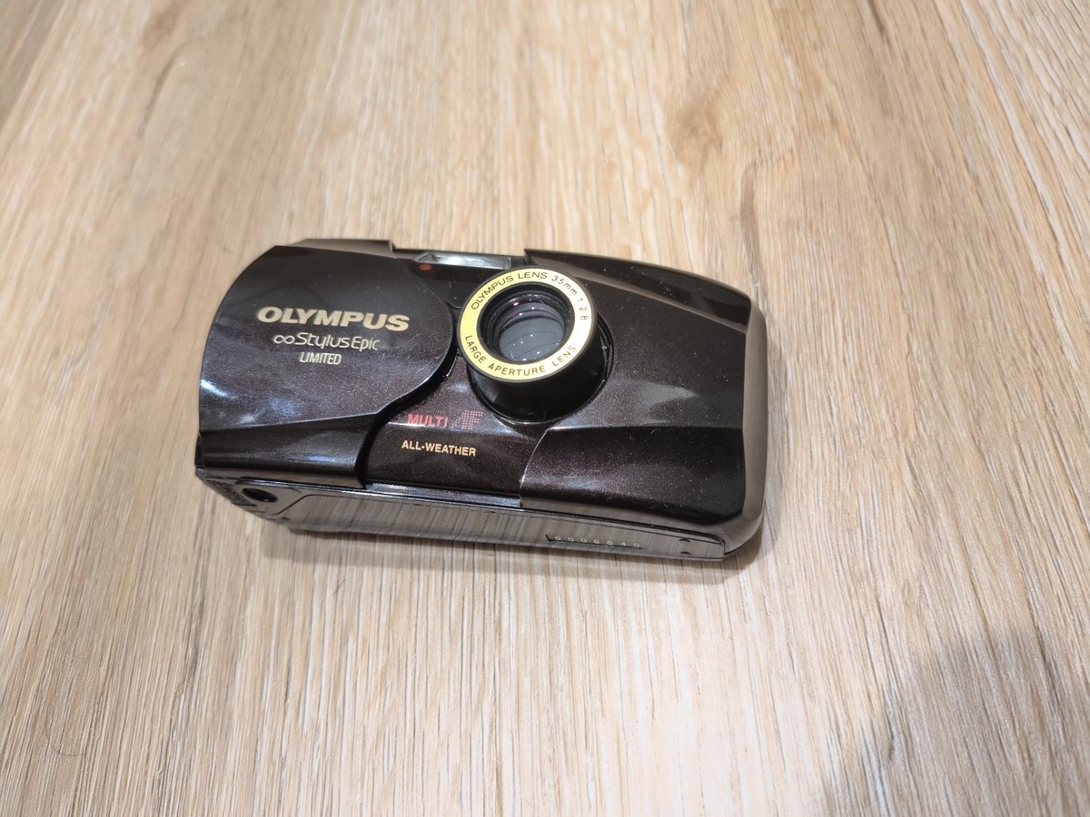 Olympus Mju II Limited Stylus Epic Burgundy 35/2.8 35mm F2.8 film