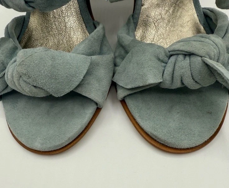 Ann Klein Collection Blue Suede Slip On Heels with Minimalist Design Size 6 Us - Image 4 of 4