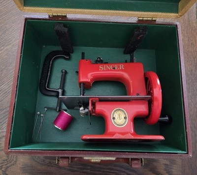 Vintage 1950s Red Singer SewHandy Child's Sewing Machine W/ Case 
