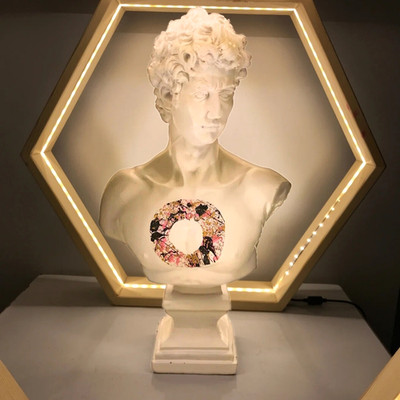 Handgefertigte David-Skulptur, moderne Pop-Art Kreis Herz griechische Statue ...