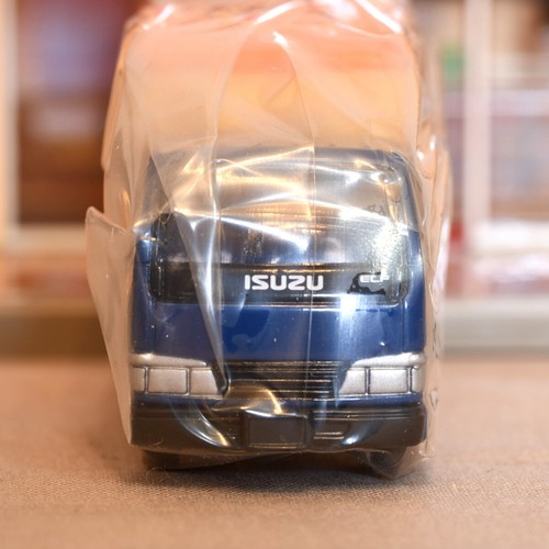 Tomica Town Mister Donut Including Isuzu Elf TOMY New in box Factory sealed - Picture 5 of 7