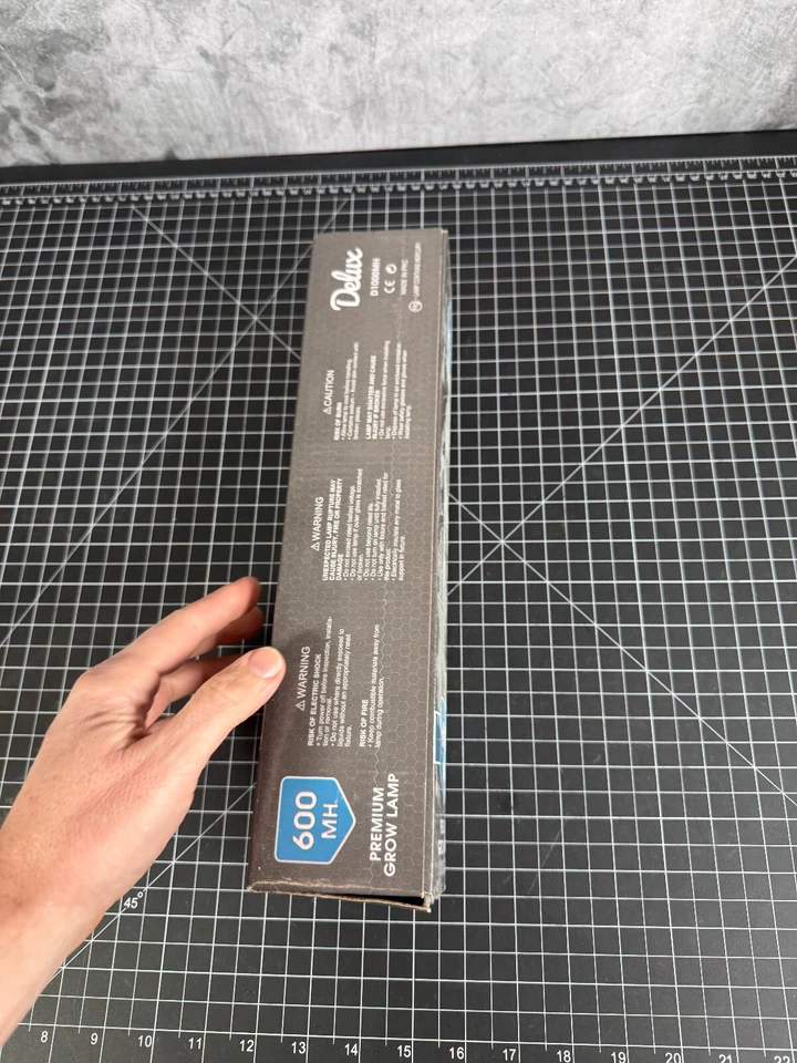 DELUX 1-Pack 600W MH Grow Light Bulb Lamp New HYDROPONICS - Image 2 of 3