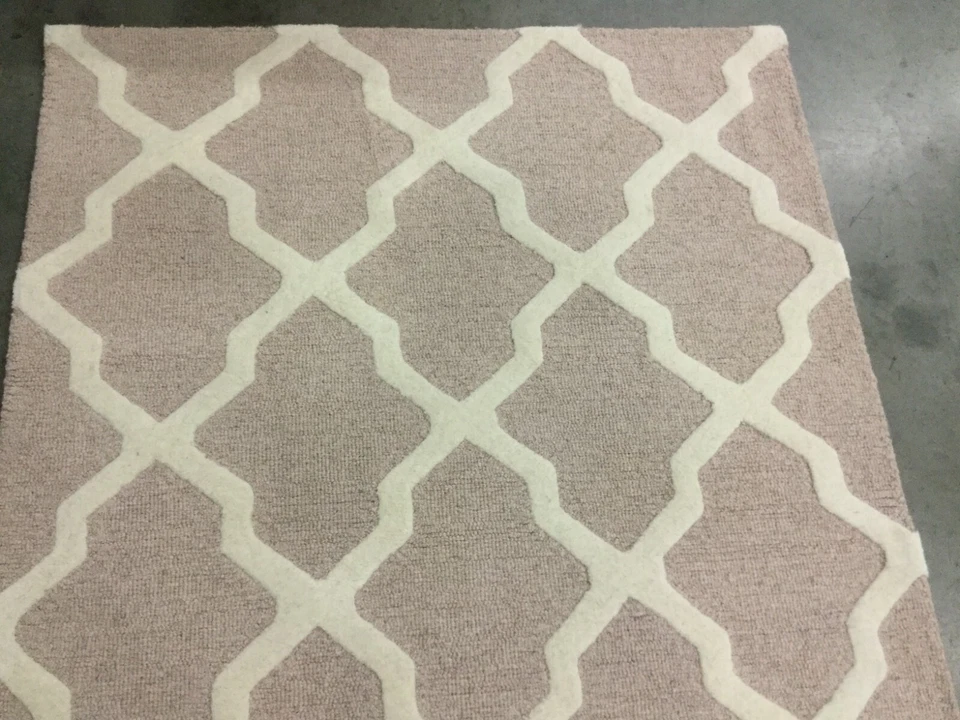 PINK / IVORY 4' X 6' Pulled Threads Rug, Reduced Price 1172648007 CAM121M-4 - Image 3 of 4