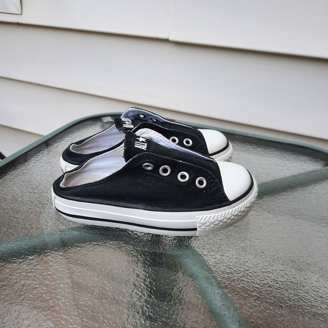 ladies converse slip on pumps