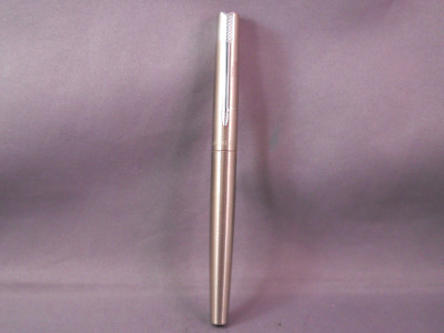 Parker Vintage 15 Flighter Cartridge Fill Fountain Pen--- medium  new old stock