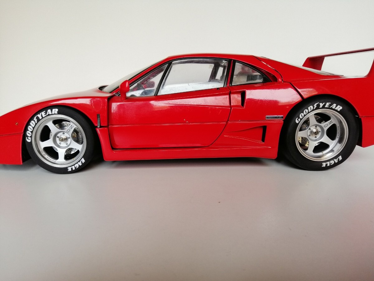 Ferrari F40 LM OZ – Pneus Slicks – 1/8 Pocher – Neuf