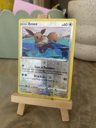 Eevee 052/072 Reverse Holo Shining Fates