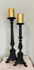 Antikes Kerzenst&auml;nder-Set, Gusseisen mit eleganten Ornamenten