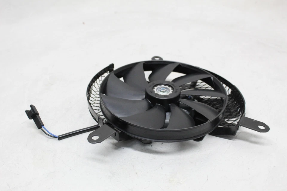 Ventilador de refrigeración radiador motor original Suzuki GSXS750 2020 Foto 4 de 4