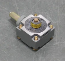 Allen Bradley Limit Switch Accessory 40146-747-63, Operator Head