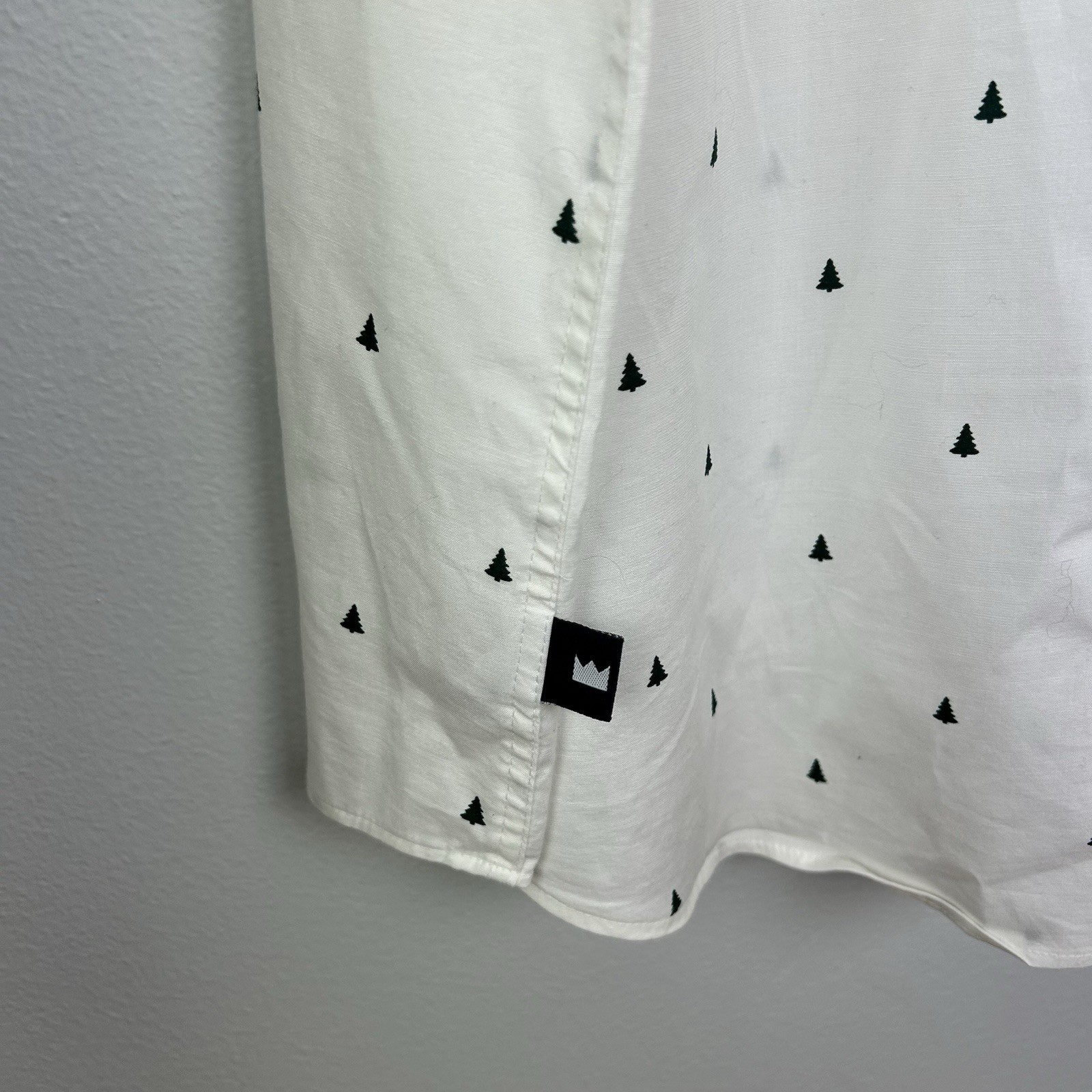 Crown & Ivy Men’s Pine Trees Classic Fit Long Sleeve Button Down Shirt Size XL