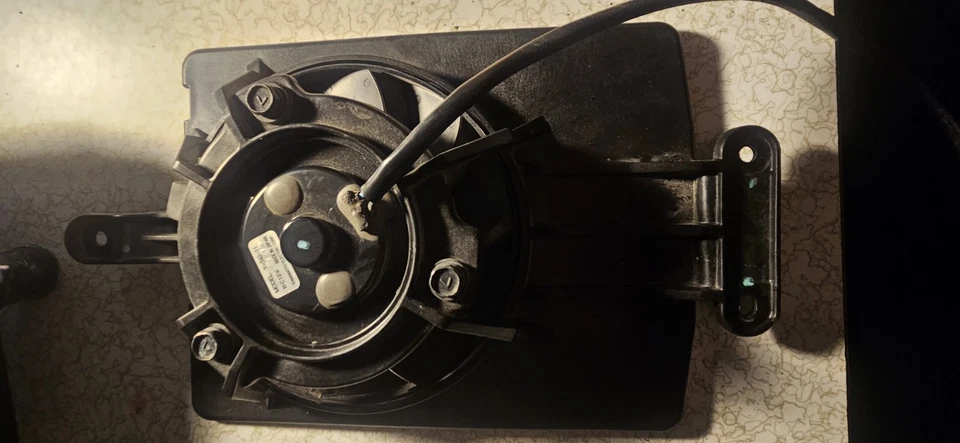 Radiador ventilador moto triumph bonneville t120 Foto 2 de 3