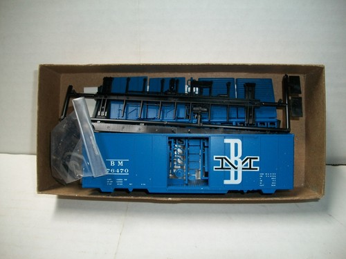 Coche de caja remachado HO Front Range Products ACF 40’ Boston y Maine BM #76470 | Condition: Used
