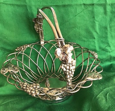 Godinger Silver Plate Grape & Leaf Wire Display Basket w Handle 12'' Tall 