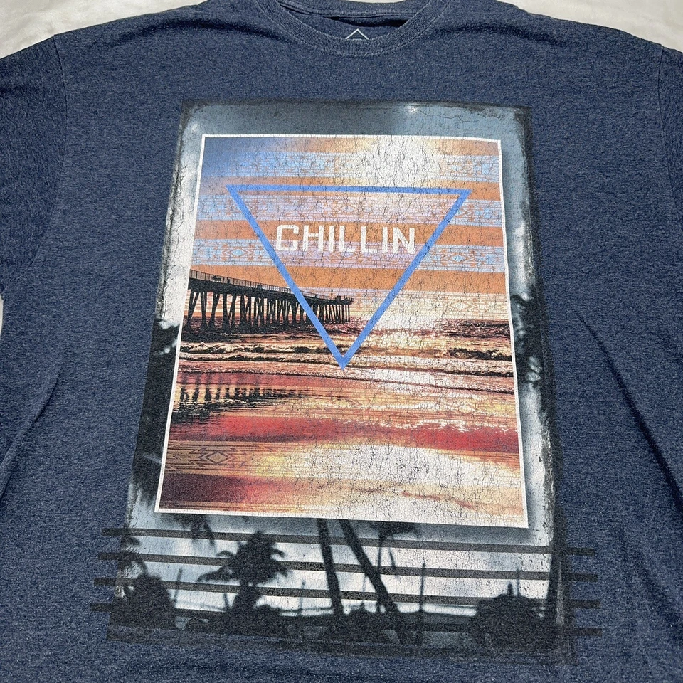 Хорошо изношенная мужская рубашка Los Angeles XXL 2XL синяя с графикой спереди вырез лодочкой чилин - Изображение 3 из 4