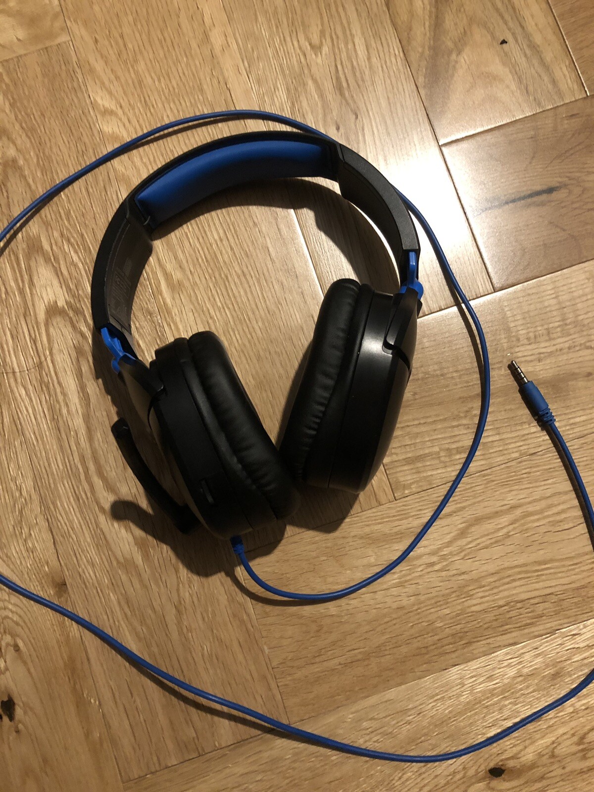Foto 1 di 4