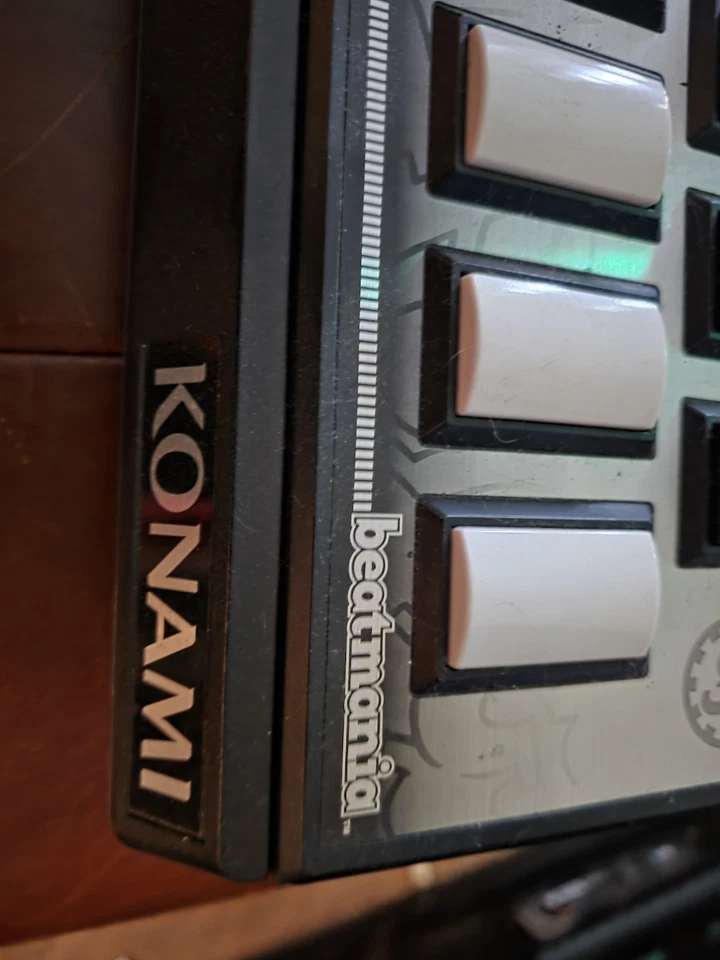 Tocadiscos Controlador Beatmania para Sony PlayStation 2 Sin Juego Foto 3 de 4