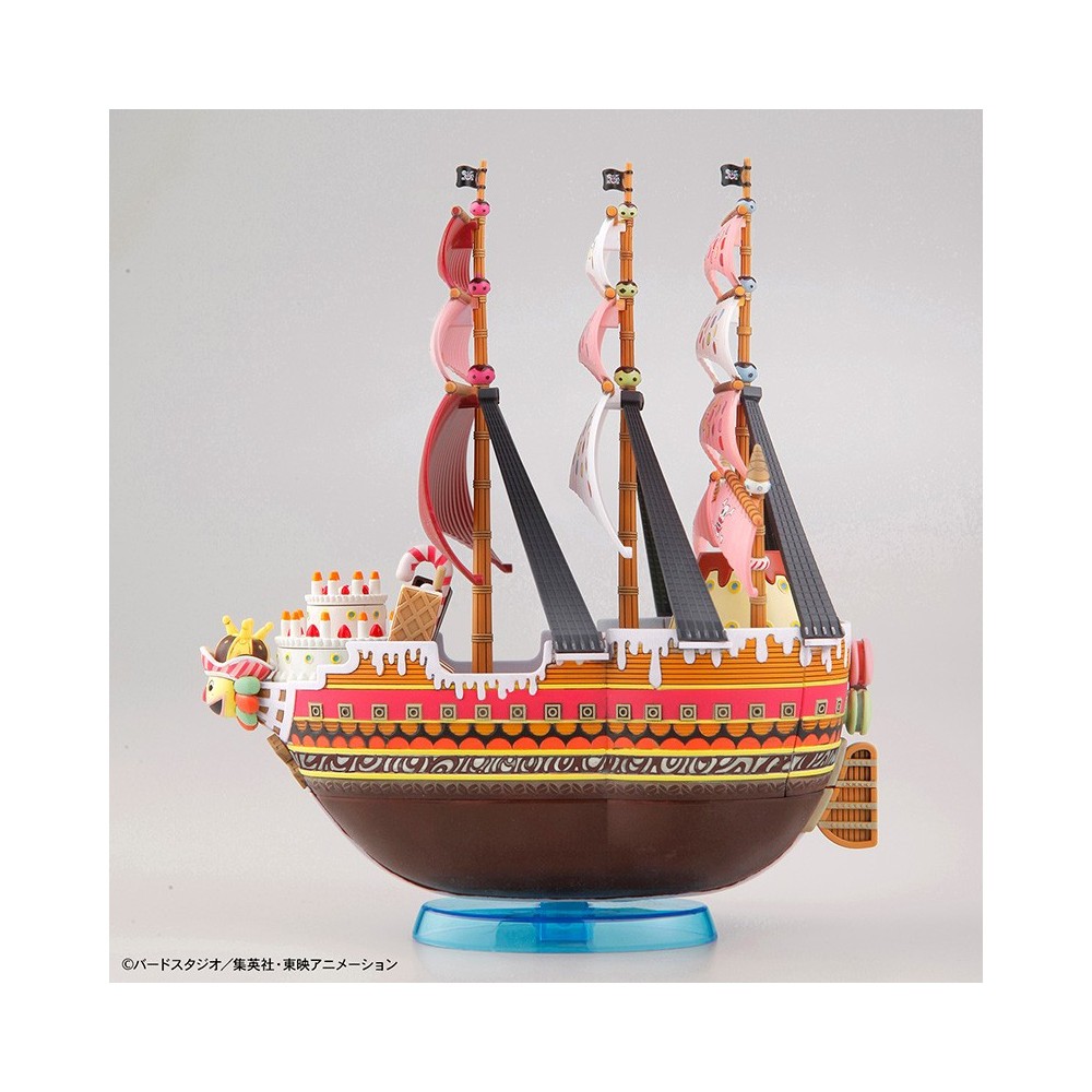 Bateau One Piece Queen Mama Chanter Bandai maquette de collection détaillée