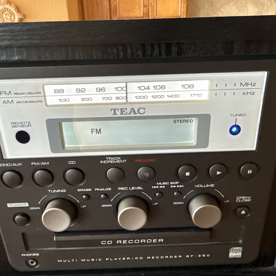 Teac GF-350 CD Turntable AM FM Manual- Beautiful Sound - BURNER DOES NOT WORK - Image 2 of 4