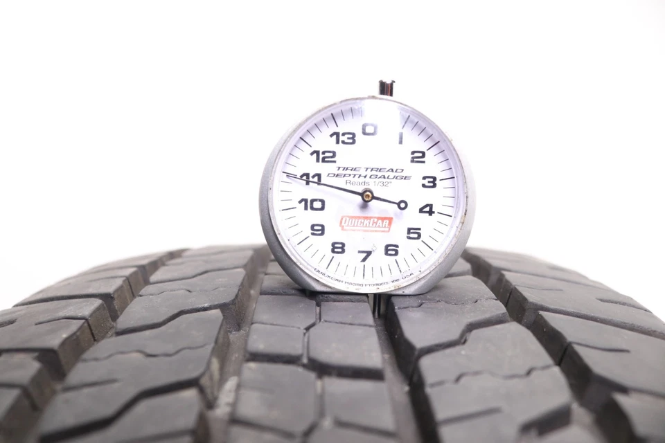 Conjunto de 2 usados LT 245/75R16 Goodyear Wrangler Workhorse HT - 120/116R - 10.5/32 - Imagem 3 de 4