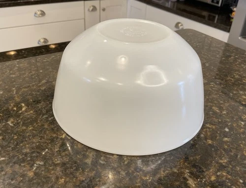 Vintage Anchor Hocking Fire King White Milk Glass Mixing Bowl 8.5” X 4.25”