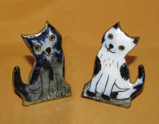 Lot de 2 petites figurines chats miniatures émaux sur argent Maud Kiss Limoges
