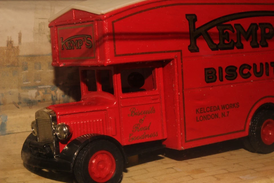 Matchbox Models Of Yesteryear Y31, 1931 Morris Courier Truck Kemp's Biscuits - Image 2 of 4