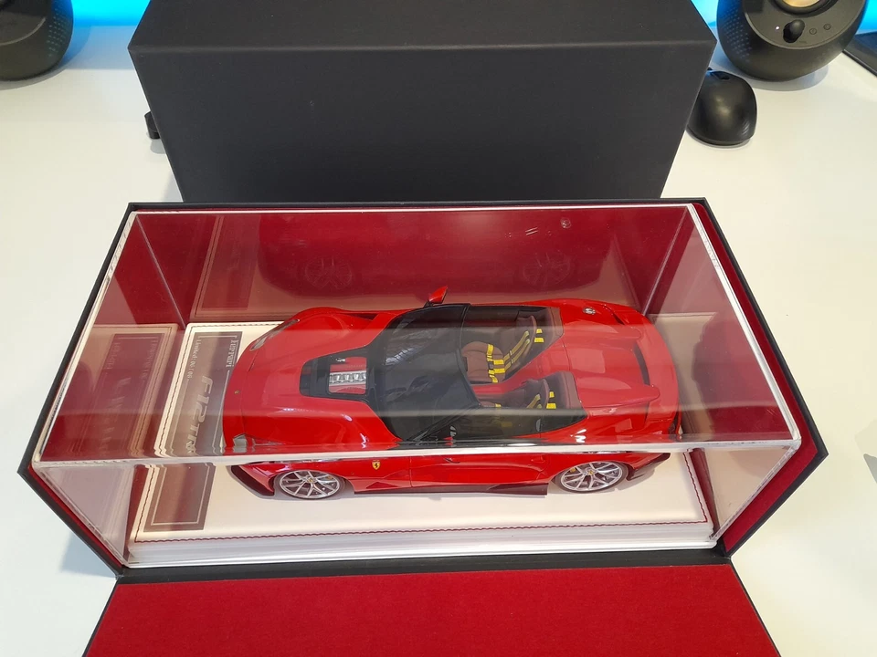 1/18 DAVIS & GIOVANNI FERRARI F12 TRS ROSSO CORSA #6/06 CAJA Y ESTUCHE MUY RARO NUEVO Foto 3 de 4