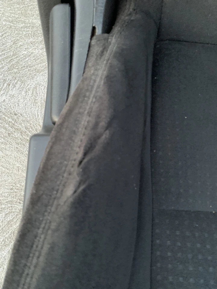 Nissan Skyline V35 Coupe Front Seats Pair L/R - image 4 of 4