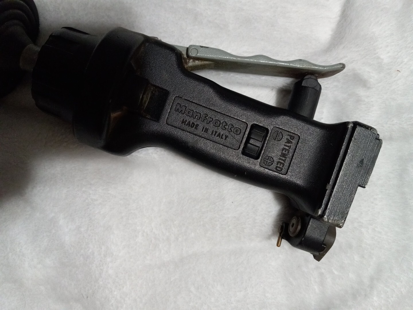 Manfrotto 3001 BN Tripod With Ball Head, Extendable Legs See Pics For